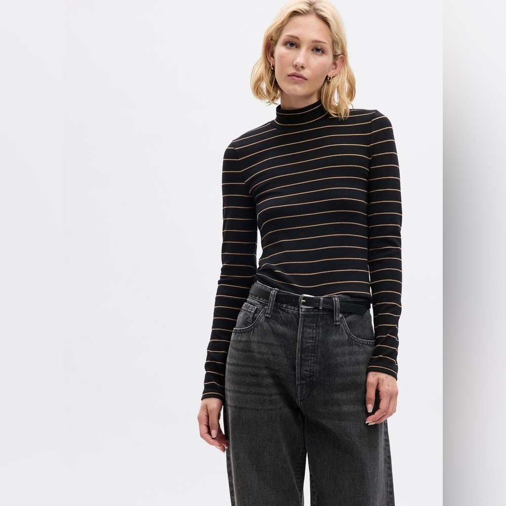 NWT Stripe Mock Neck Long Sleeve